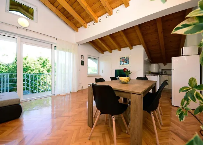 Apartment Anica By Interhome Apartman Pridraga