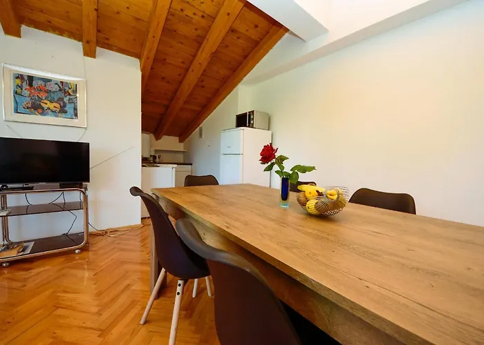 Anica By Interhome * Pridraga